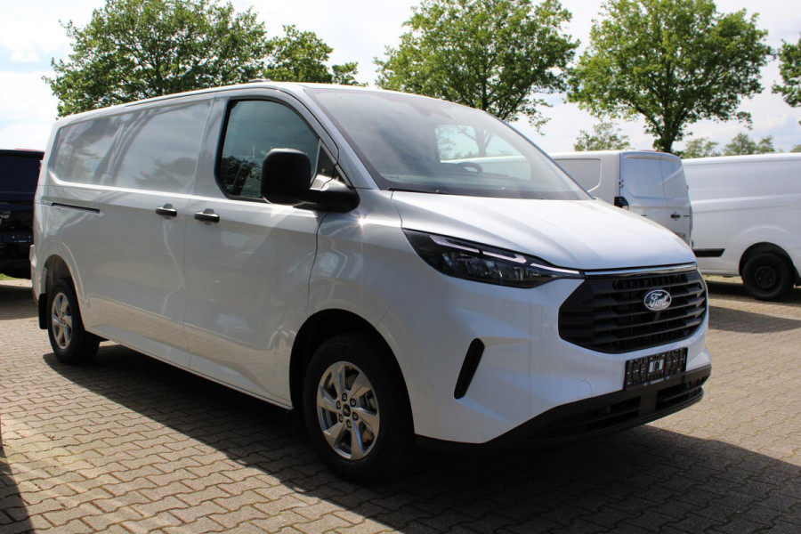 Ford Transit Custom 300 2.0 TDCI L2H1 Trend SCI Automaat 136pk | Adaptive cruise control | Dubbele schuifdeur (2x) | 8-weg bestuurdersstoel + bijrijdersbank | Stoelverwarming | Dodehoeksensoren | Navigatie | Elektrisch inklapbare spiegels | 16 inch lichtmetalen velgen | Full LED | Dual-zone climate control | LED laadruimteverlichting