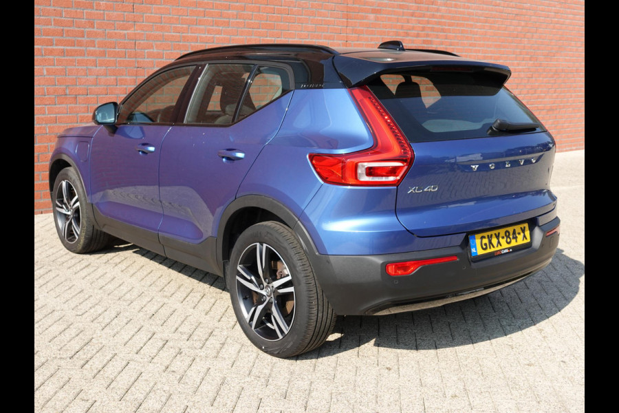 Volvo XC40 1.5 T4 Recharge R-Design phev | Navigatie | Climate Control | Lichtmetalen Velgen