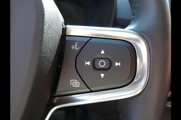 Volvo XC40 1.5 T4 Recharge R-Design phev | Navigatie | Climate Control | Lichtmetalen Velgen