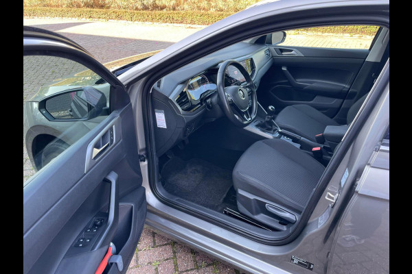 Volkswagen Polo 1.0 TSI Comfortline Connected Series / carplay