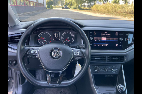 Volkswagen Polo 1.0 TSI Comfortline Connected Series / carplay