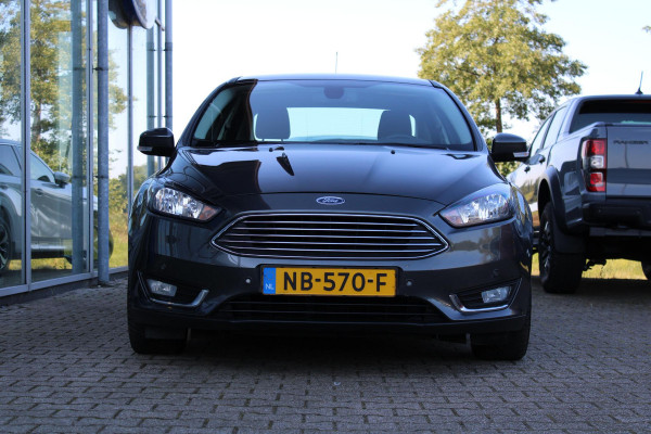 Ford Focus 1.5 Titanium | Wegklapbare Trekhaak | Climate Control | Navigatie | Lichtmetalen Velgen | Cruise Control |