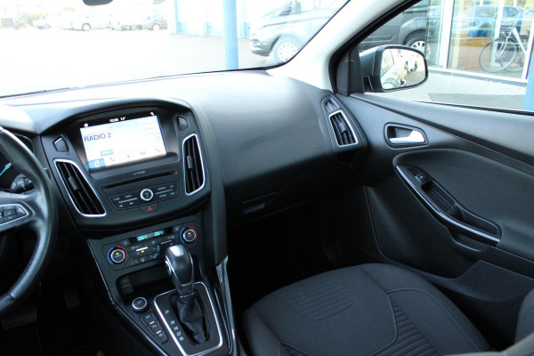 Ford Focus 1.5 Titanium | Wegklapbare Trekhaak | Climate Control | Navigatie | Lichtmetalen Velgen | Cruise Control |