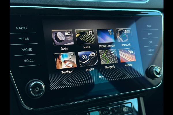 Škoda Superb Combi 2.0 TSI 4x4 CarPlay Trekhaak Camera