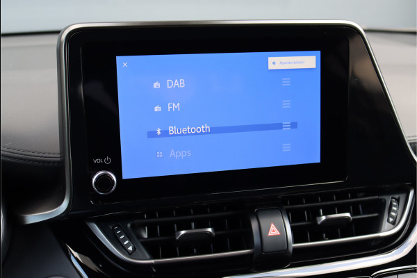 Toyota C-HR 1.8 Hybrid GR-Sport | Trekhaak | Camera | Dodehoekassistent | Stoelverwarming | Keyless Entry | Verwarmd Stuurwiel | DAB | Apple Carplay/Android Auto |