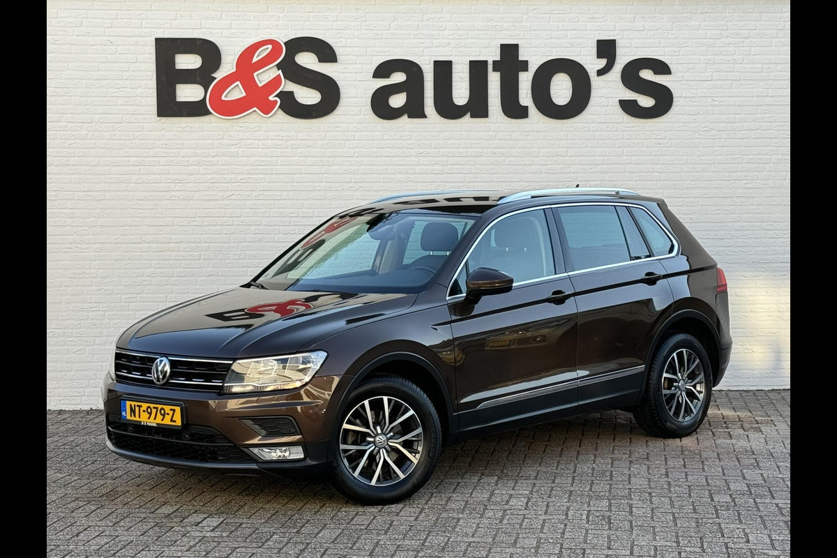 Volkswagen Tiguan 1.4 TSI ACT Highline Trekhaak Navigatie Adaptive cruise Pdc voor en achter Clima