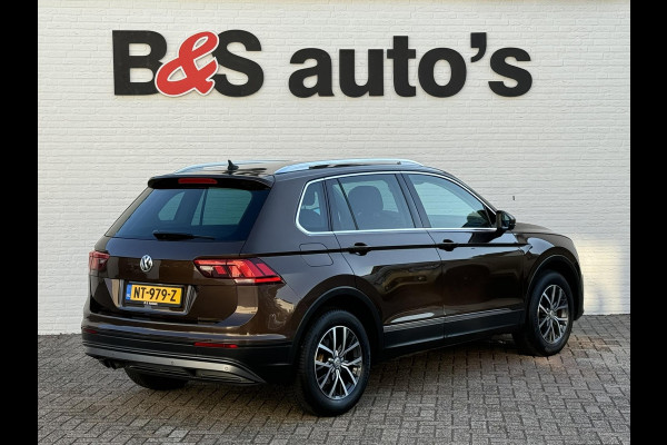 Volkswagen Tiguan 1.4 TSI ACT Highline Trekhaak Navigatie Adaptive cruise Pdc voor en achter Clima