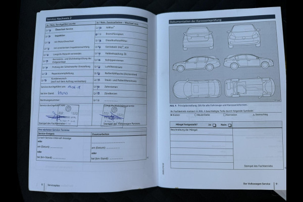 Volkswagen Tiguan 1.4 TSI ACT Highline Trekhaak Navigatie Adaptive cruise Pdc voor en achter Clima