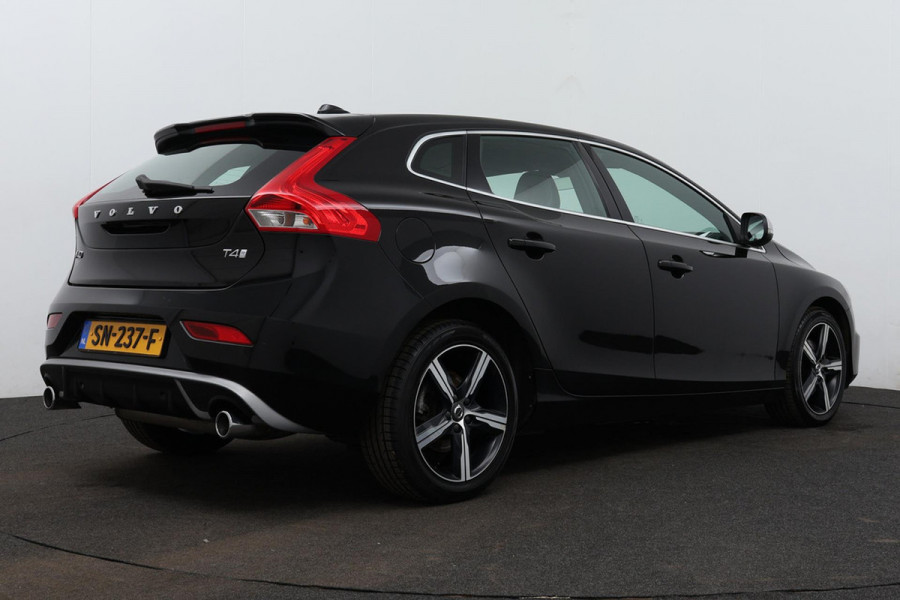 Volvo V40 2.0 T4 Business Sport (NAVIGATIE, STOELVERWARMING, PDC, CLIMATE, NL-AUTO, GOED ONDERHOUDEN)