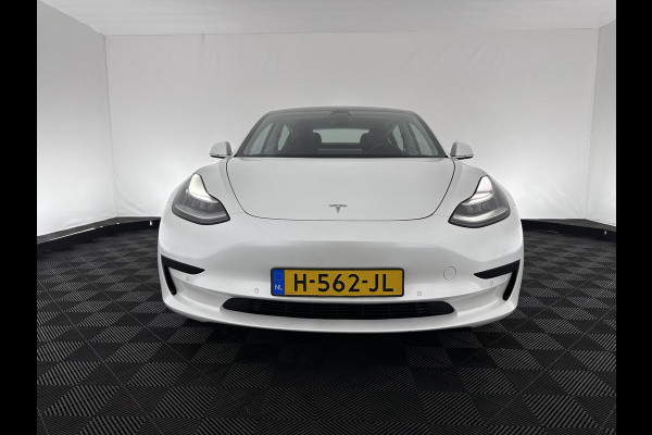 Tesla Model 3 Standard RWD Plus 60 kWh [ 3-Fase ] (INCL-BTW) Aut. *PANO | AUTO-PILOT | NAPPA-VOLLEDER | KEYLESS | FULL-LED | MEMORY-PACK | SURROUND-VIEW | DAB | APP-CONNECT | VIRTUAL-COCKPIT | LANE-ASSIST | TOWBAR | COMFORT-SEATS*