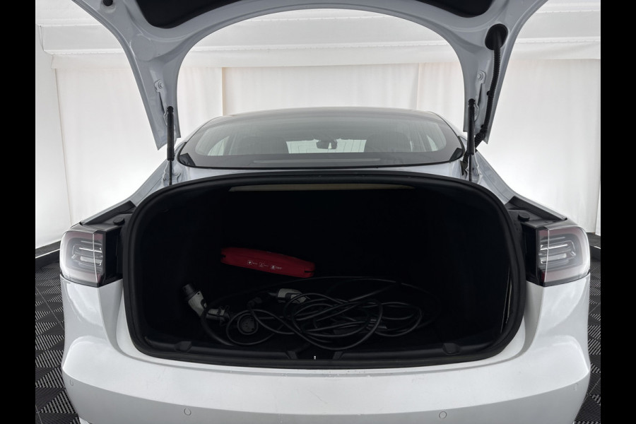 Tesla Model 3 Standard RWD Plus 60 kWh [ 3-Fase ] (INCL-BTW) Aut. *PANO | AUTO-PILOT | NAPPA-VOLLEDER | KEYLESS | FULL-LED | MEMORY-PACK | SURROUND-VIEW | DAB | APP-CONNECT | VIRTUAL-COCKPIT | LANE-ASSIST | TOWBAR | COMFORT-SEATS*