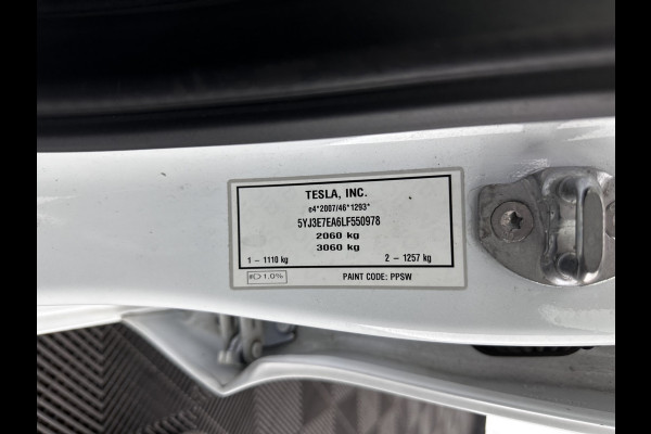 Tesla Model 3 Standard RWD Plus 60 kWh [ 3-Fase ] (INCL-BTW) Aut. *PANO | AUTO-PILOT | NAPPA-VOLLEDER | KEYLESS | FULL-LED | MEMORY-PACK | SURROUND-VIEW | DAB | APP-CONNECT | VIRTUAL-COCKPIT | LANE-ASSIST | TOWBAR | COMFORT-SEATS*