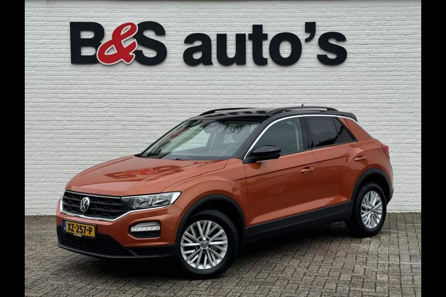 Volkswagen T-Roc 1.0 TSI Adaptive cruise Lane assist Stoelverwarming Media player Clima