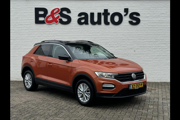 Volkswagen T-Roc 1.0 TSI Adaptive cruise Lane assist Stoelverwarming Media player Clima