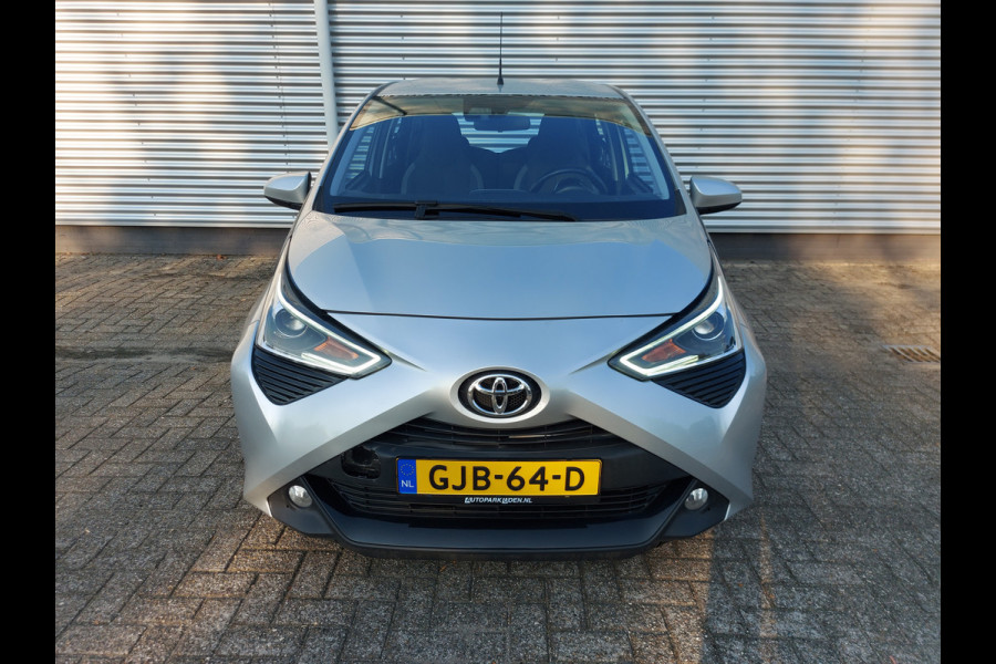 Toyota Aygo 1.0 VVT-i x-play Automaat, airco,achteruitrijcamera,Apple Carplay/dab,