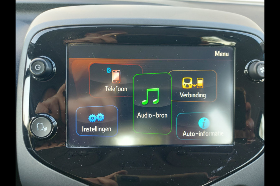 Toyota Aygo 1.0 VVT-i x-play Automaat, airco,achteruitrijcamera,Apple Carplay/dab,