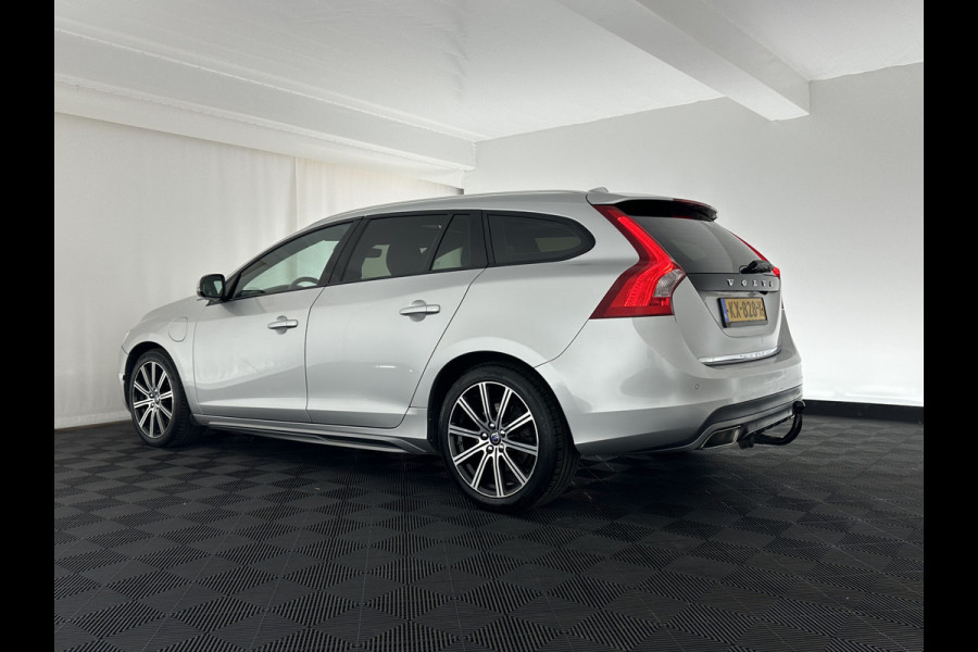 Volvo V60 2.4 D5 AWD Twin Engine Summum Tecnology-Pack Aut. *PANO | NAVI-FULLMAP | ADAPT.CRUISE | NAPPA-FULL-LEATHER | BI-XENON | CAMERA | MEMORY-PACK | ECC | PDC | TOWBAR | SPORT-SEATS | 18"ALU*