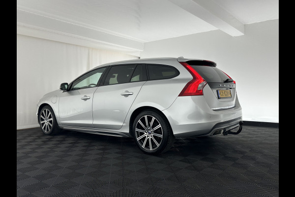 Volvo V60 2.4 D5 AWD Twin Engine Summum Tecnology-Pack Aut. *PANO | NAVI-FULLMAP | ADAPT.CRUISE | NAPPA-FULL-LEATHER | BI-XENON | CAMERA | MEMORY-PACK | ECC | PDC | TOWBAR | SPORT-SEATS | 18"ALU*