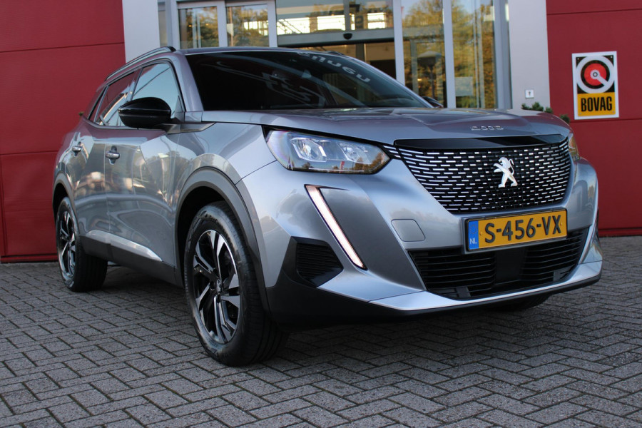 Peugeot 2008 1.2 100PK Allure Pack | NAVIGATIE | ACHTERUITRIJ CAMERA | APPLE CARPLAY/ANDROID AUTO | LICHTMETALEN VELGEN 17" | CRUISE CONTROL | LED KOPLAMPEN | DAB+ RADIO |