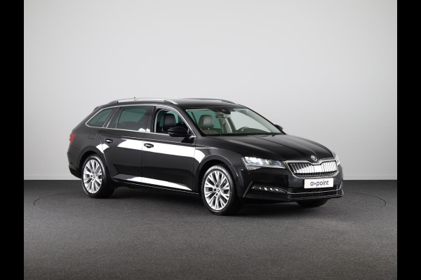 Škoda Superb Combi 1.4 TSI iV Business Edition Plus Navigatie | Virtual cockpit | Leder/Alcantara | Parkeersensoren | Adaptive Cruise