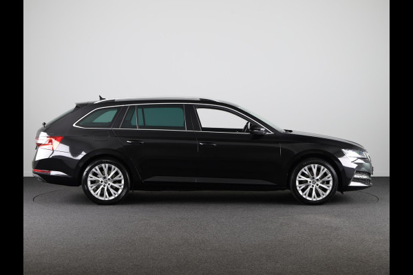 Škoda Superb Combi 1.4 TSI iV Business Edition Plus Navigatie | Virtual cockpit | Leder/Alcantara | Parkeersensoren | Adaptive Cruise