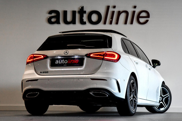 Mercedes-Benz A-Klasse 200 AMG Night ed, Pano, Camera, Sfeer, CarPlay!