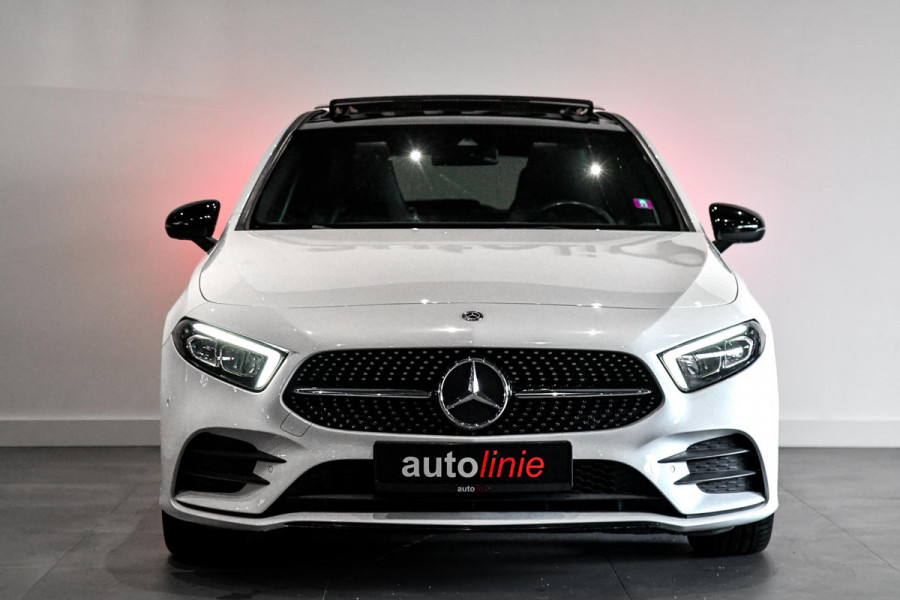 Mercedes-Benz A-Klasse 200 AMG Night ed, Pano, Camera, Sfeer, CarPlay!