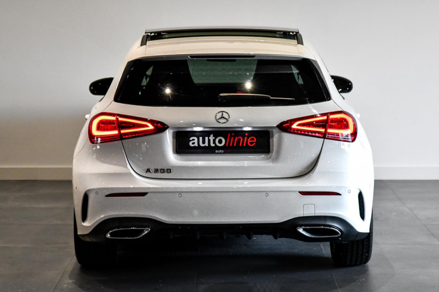 Mercedes-Benz A-Klasse 200 AMG Night ed, Pano, Camera, Sfeer, CarPlay!