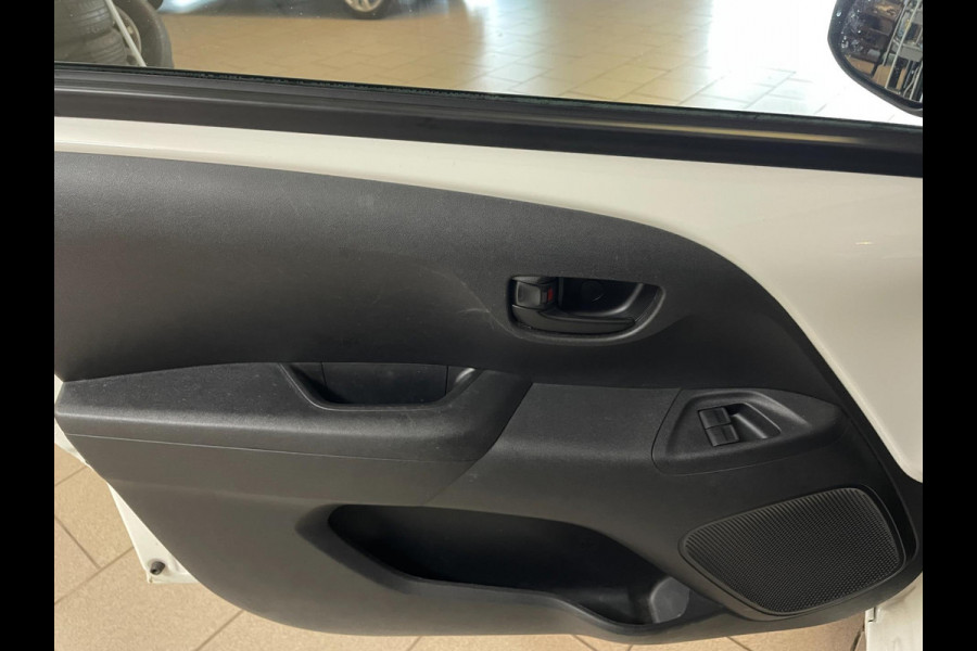 Peugeot 108 1.0 e-VTi Active AIRCO BLUETOOTH ELEK RAMEN CENT VERG MULTI STUUR SPARCO WIELDOPSET PRIVACYGLAS NIEUWSTAAT