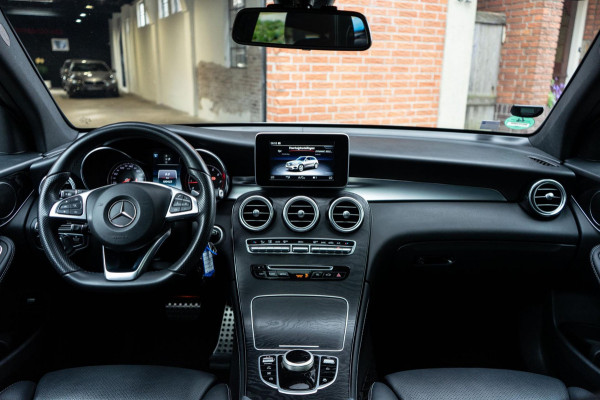 Mercedes-Benz GLC 250 4MATIC AMG NIGHT/ PANO / CAMERA