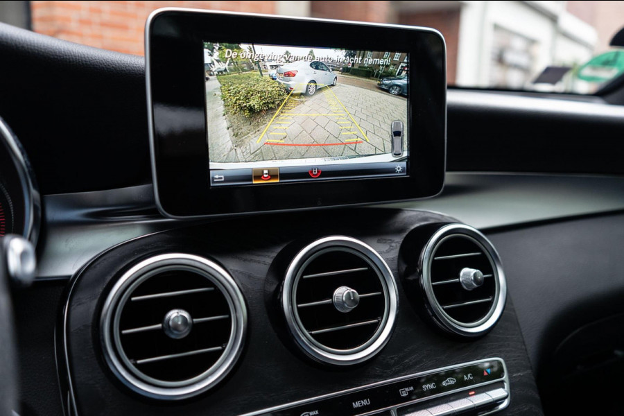 Mercedes-Benz GLC 250 4MATIC AMG NIGHT/ PANO / CAMERA