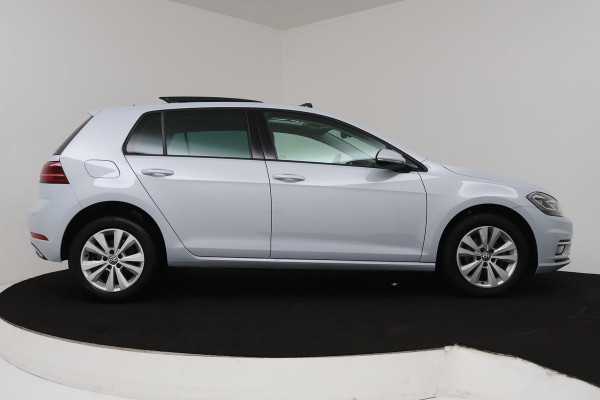 Volkswagen Golf 1.0 TSI Comfortline Business Automaat (PANORAMADAK, ADAPTIVE, STOELV, NAVI, PDC, CAMERA, NL-AUTO, DEALER ONDERH)