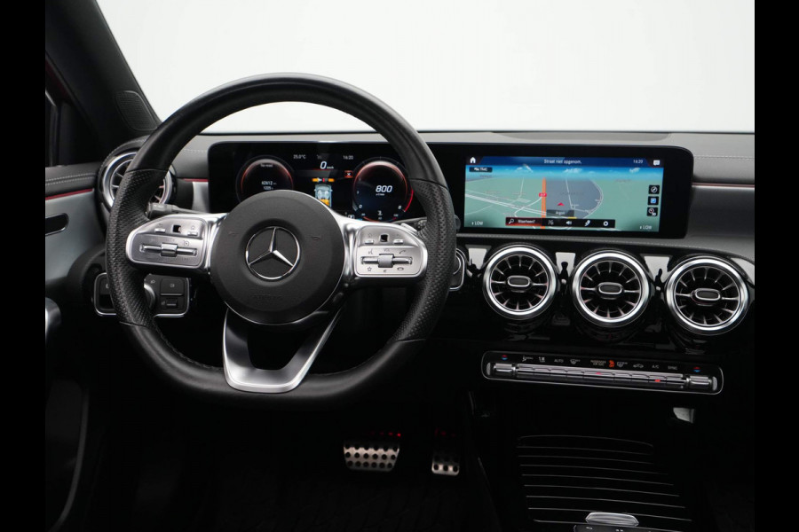 Mercedes-Benz A-Klasse 180 Business Solution AMG Panorama Camera Stoelverwarming Navigatie 114