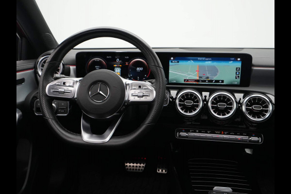 Mercedes-Benz A-Klasse 180 Business Solution AMG Panorama Camera Stoelverwarming Navigatie 114