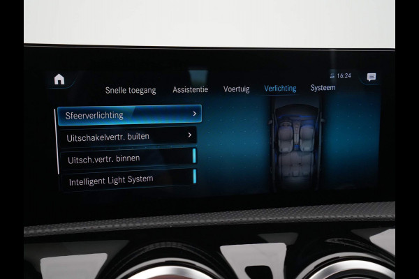 Mercedes-Benz A-Klasse 180 Business Solution AMG Panorama Camera Stoelverwarming Navigatie 114