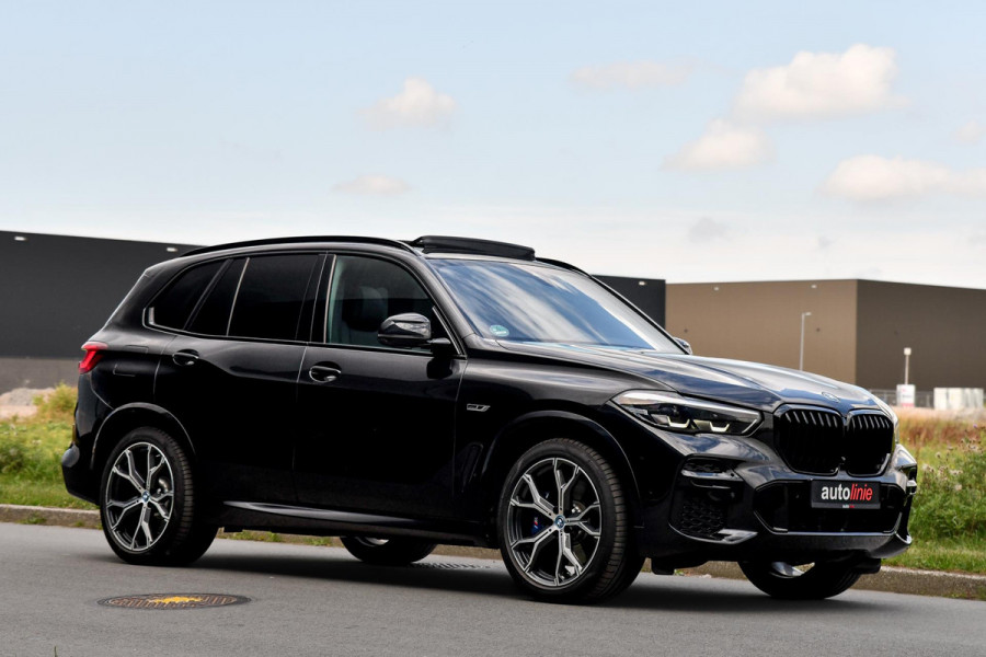 BMW X5 XDrive45e High Executive M-Sport. Luchtvering, Pano, 360, Trekhaak, Leder, Sfeer, 21'' CarPlay!