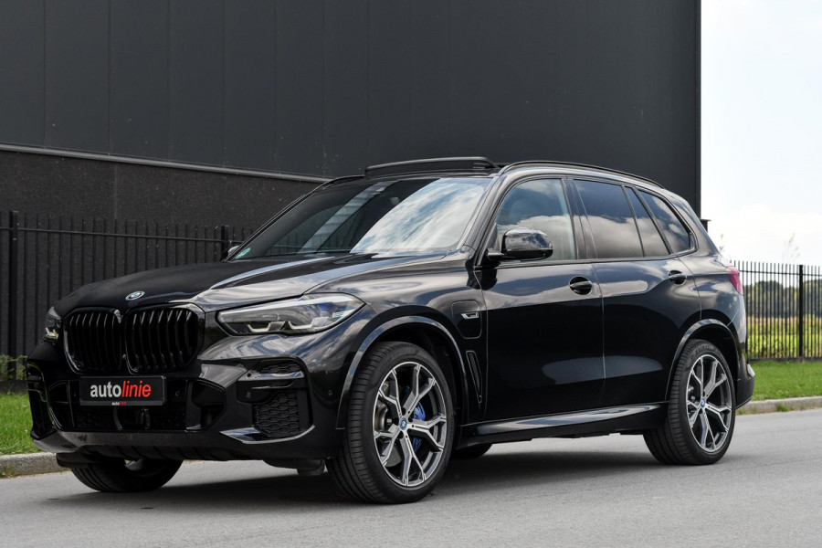 BMW X5 XDrive45e High Executive M-Sport. Luchtvering, Pano, 360, Trekhaak, Leder, Sfeer, 21'' CarPlay!