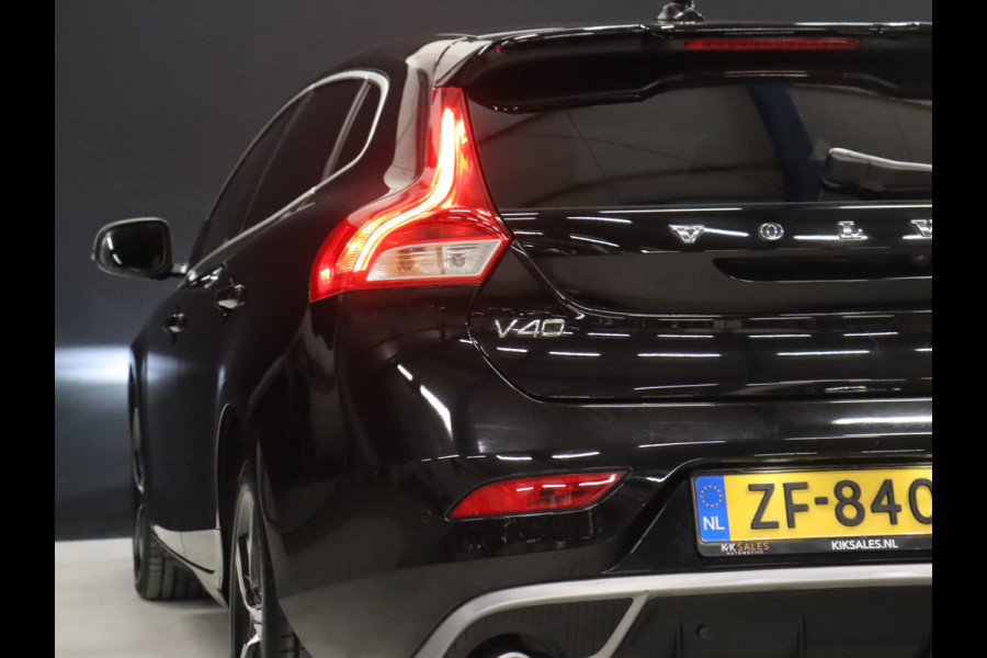 Volvo V40 1.5 T3 Polar+ Sport R-DESIGN Automaat [PANORAMADAK, CAMERA, FULL LED, KEYLESS, LED, DAB, NIEUWSTAAT]