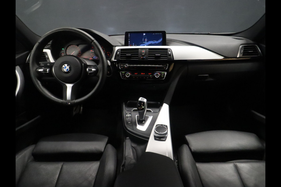 BMW 3 Serie Touring 318i M Sport AUT [SCHUIFKANTELDAK, CAMERA, NAVIGATIE, LED, SPORTONDERSTEL, VOL LEDER, DIGITAL DASHBOARD, NIEUWSTAAT]