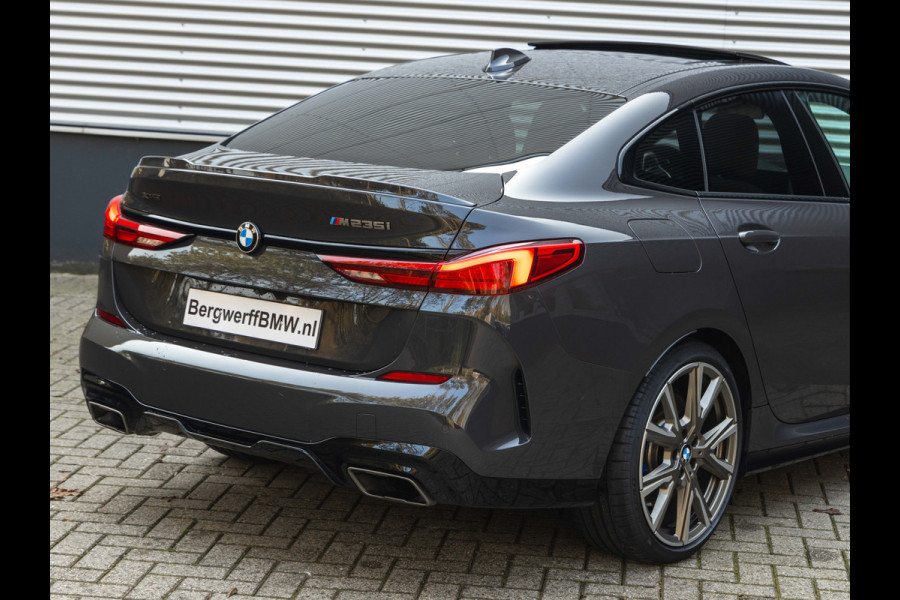 BMW 2 Serie Gran Coupé M235i xDrive - Individual "Grau Schwarz" - Pano - ACC - Head-Up