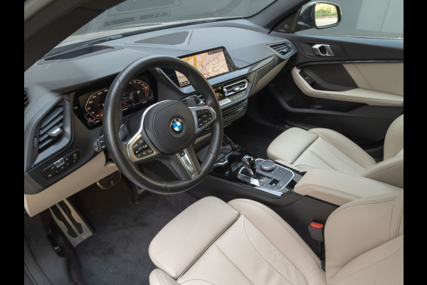 BMW 2 Serie Gran Coupé M235i xDrive - Individual "Grau Schwarz" - Pano - ACC - Head-Up