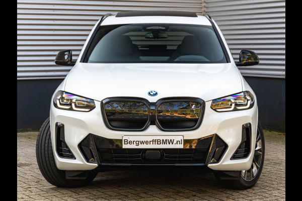 BMW iX3 High Executive - Pano - Trekhaak - Head Up - Driving Ass Prof - Harman Kardon