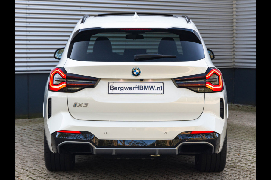 BMW iX3 High Executive - Pano - Trekhaak - Head Up - Driving Ass Prof - Harman Kardon