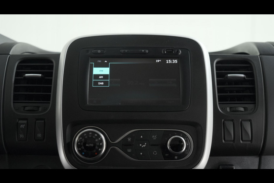 Renault Trafic 2.0 dCi 170 T29 L2H1 DC Comfort | Trekhaak | Camera | Apple Carplay | Betimmering Laadruimte