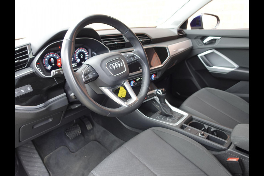 Audi Q3 35 TFSI 150pk S-Tronic Advanced Navigatie Climate Control Led DAB Cruise Control Adaptive Digitale Cockpit Parkeer sensoren Stoelverwarming