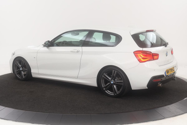 BMW 1-serie 118d M-Sport | Stoelverwarming | Full LED | Sportstoelen | Navigatie | Climate control | Alcantara | Trekhaak | Cruise control | Bluetooth