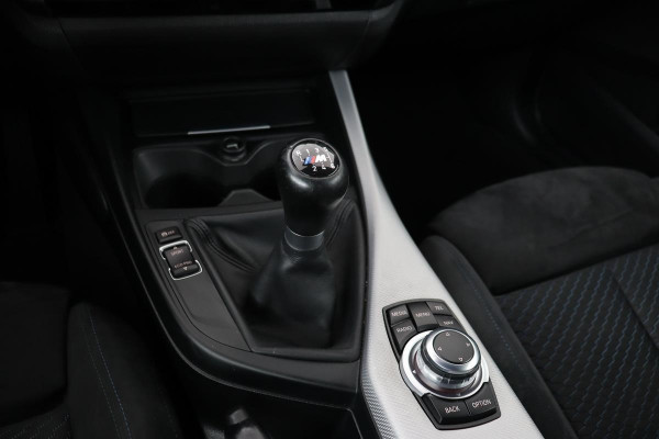 BMW 1-serie 118d M-Sport | Stoelverwarming | Full LED | Sportstoelen | Navigatie | Climate control | Alcantara | Trekhaak | Cruise control | Bluetooth