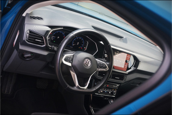 Volkswagen T-Cross 1.0 TSI Style DSG | Automaat | Virtual | Leer | Camera | Trekhaak | Led | LM. Velgen | Aut. Airco | Side Assist | Adaptive Cruise Control | NAP | Apple/Android Auto |