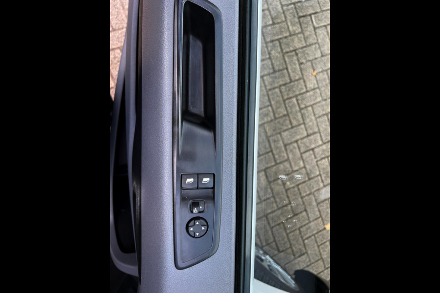 Opel Vivaro 2.0 CDTI L2H1 Edition Carplay_Voor en achter PDC