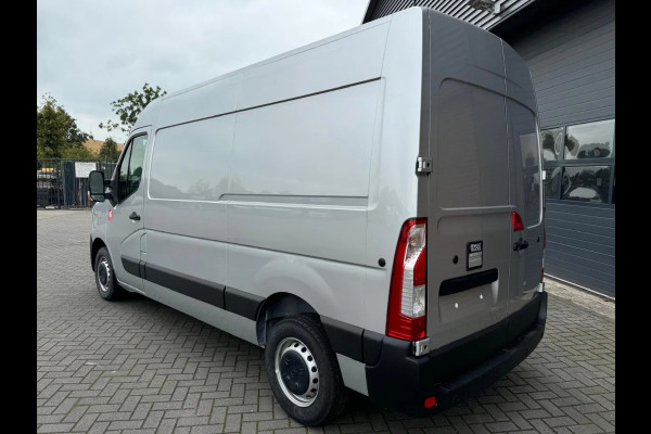 Renault Master RED L2H2 150 PK ZILVERGRIJS uit VOORRAAD